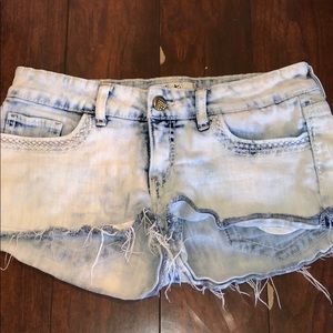 Daytrip Low-rise frayed shorts